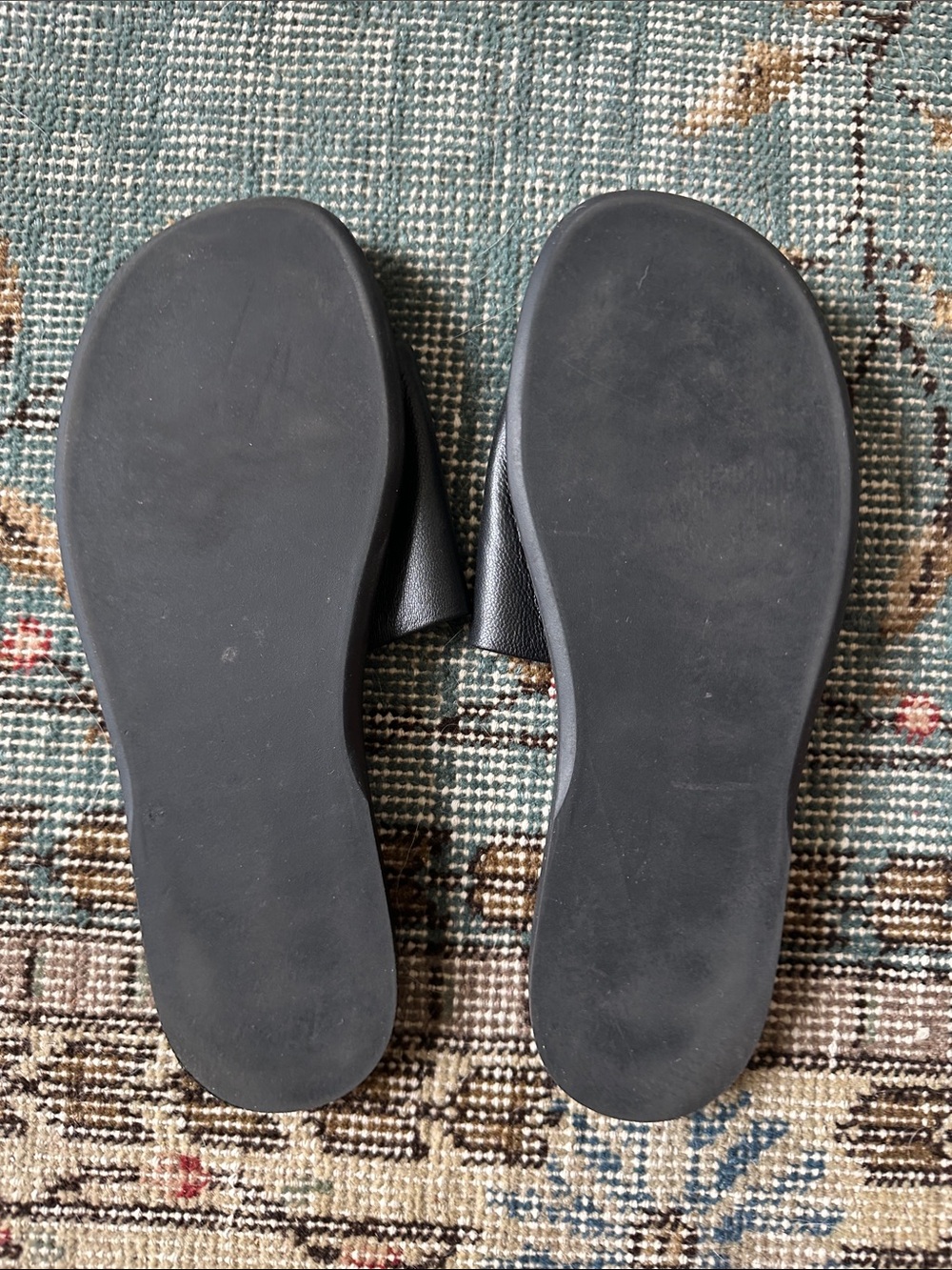 Steve Madden Black Leather Slide Sandals - Picture 2 of 3